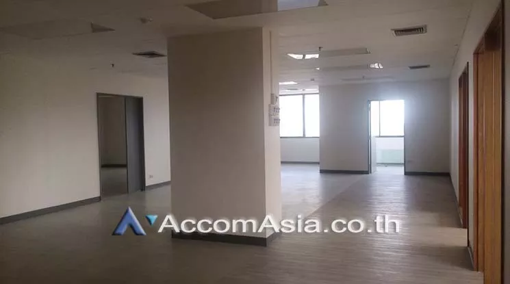  1  Office Space For Rent in Sathorn ,Bangkok BRT Thanon Chan at LPN Tower Nang Linchee AA18844